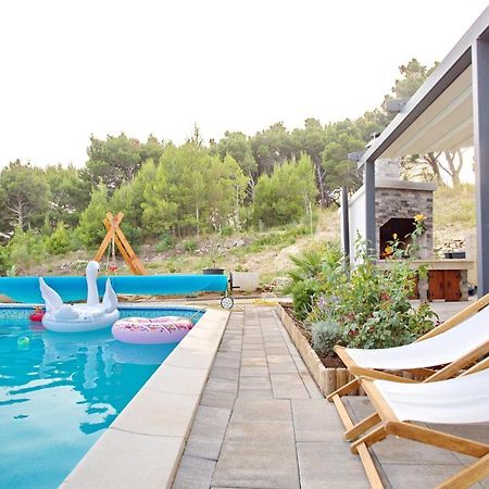 Villa Sara With Sea View And Private Heated Pool Omiš Zewnętrze zdjęcie