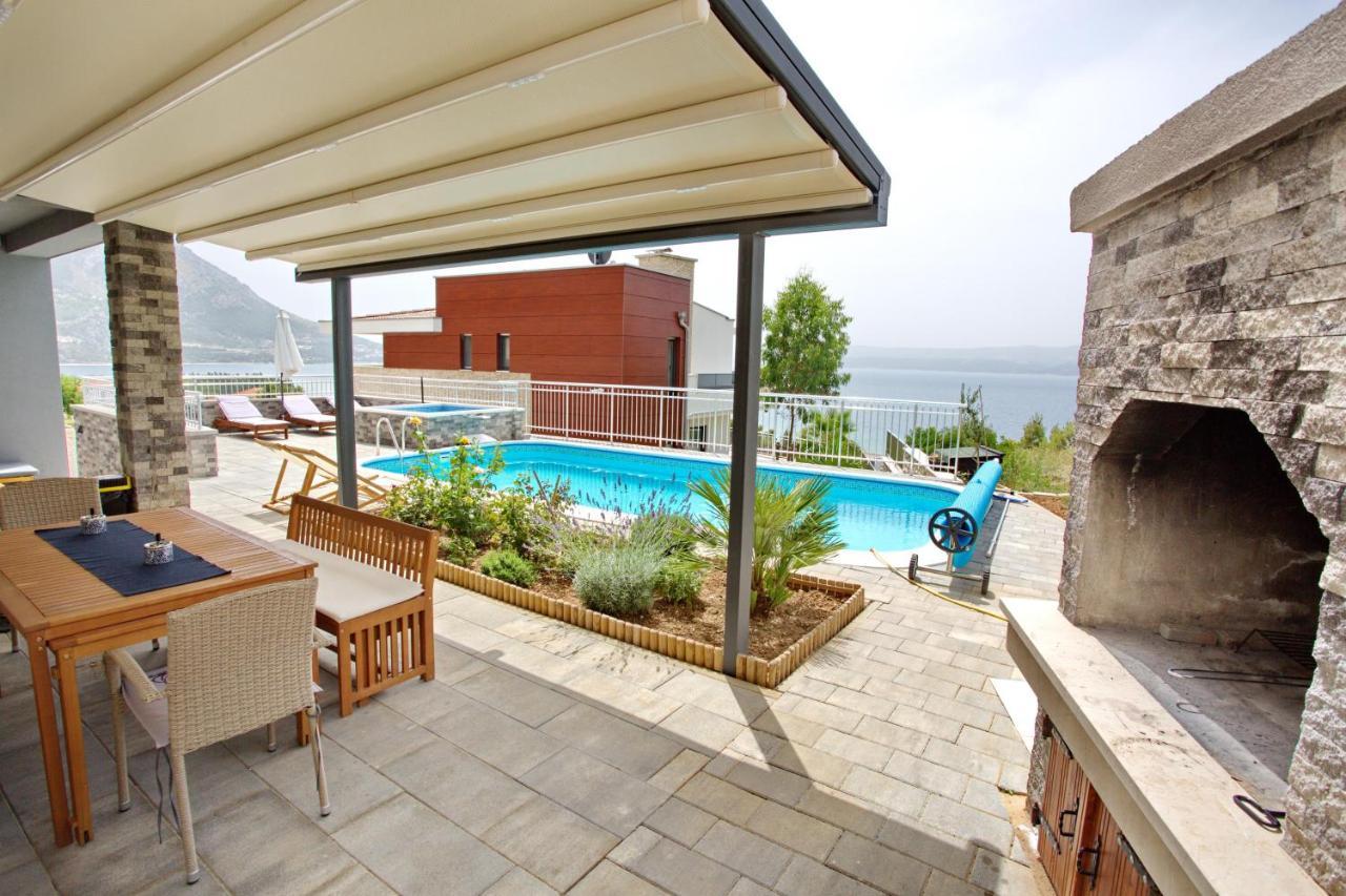 Villa Sara With Sea View And Private Heated Pool Omiš Zewnętrze zdjęcie