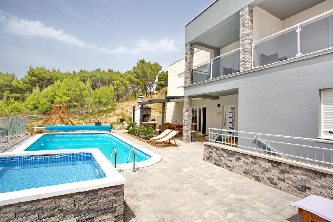 Villa Sara With Sea View And Private Heated Pool Omiš Zewnętrze zdjęcie