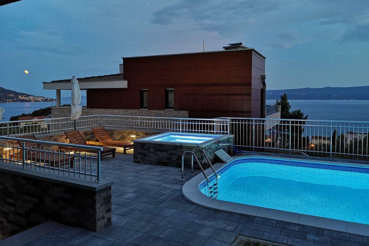 Villa Sara With Sea View And Private Heated Pool Omiš Zewnętrze zdjęcie